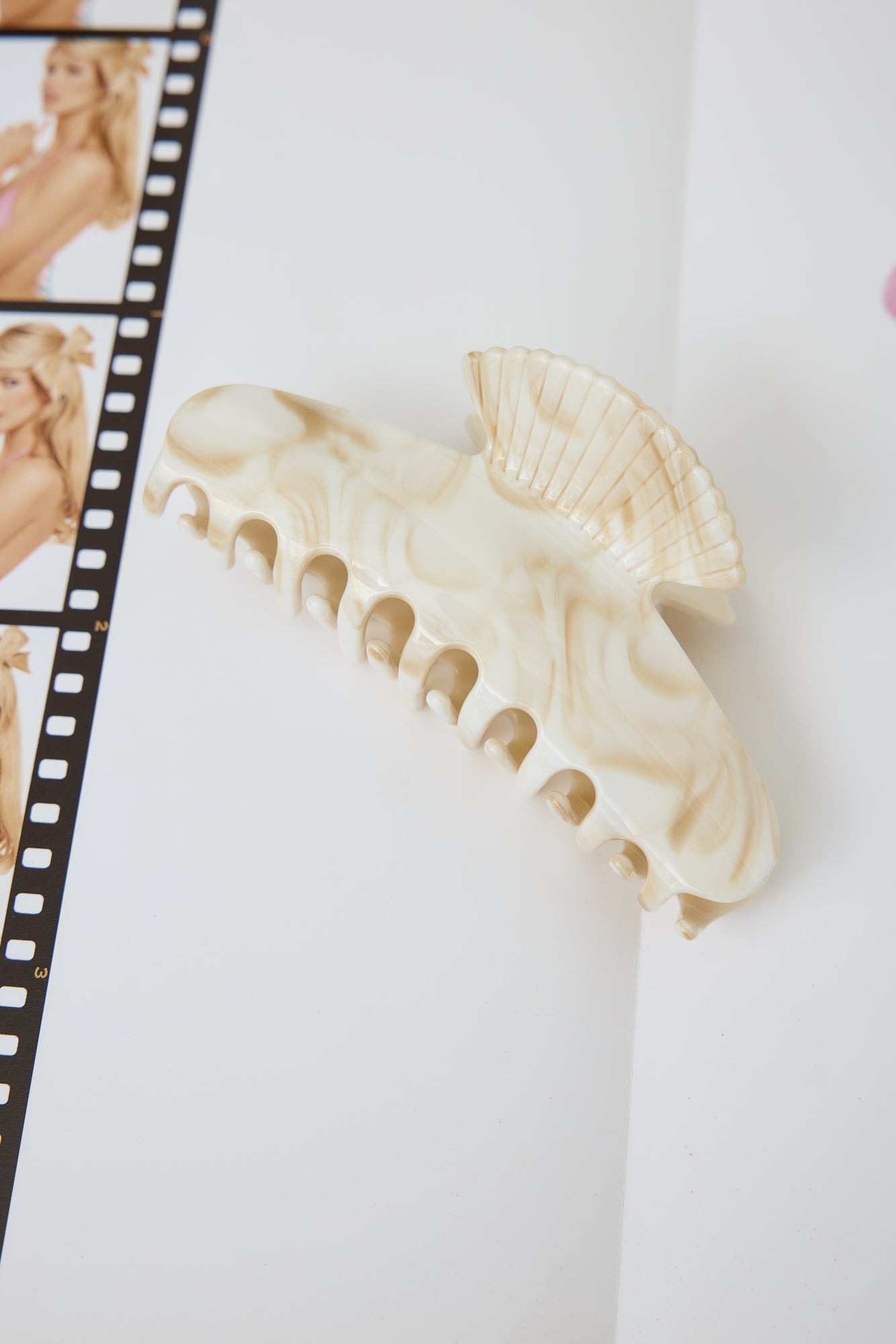 Seashell Claw Clip Large Nude