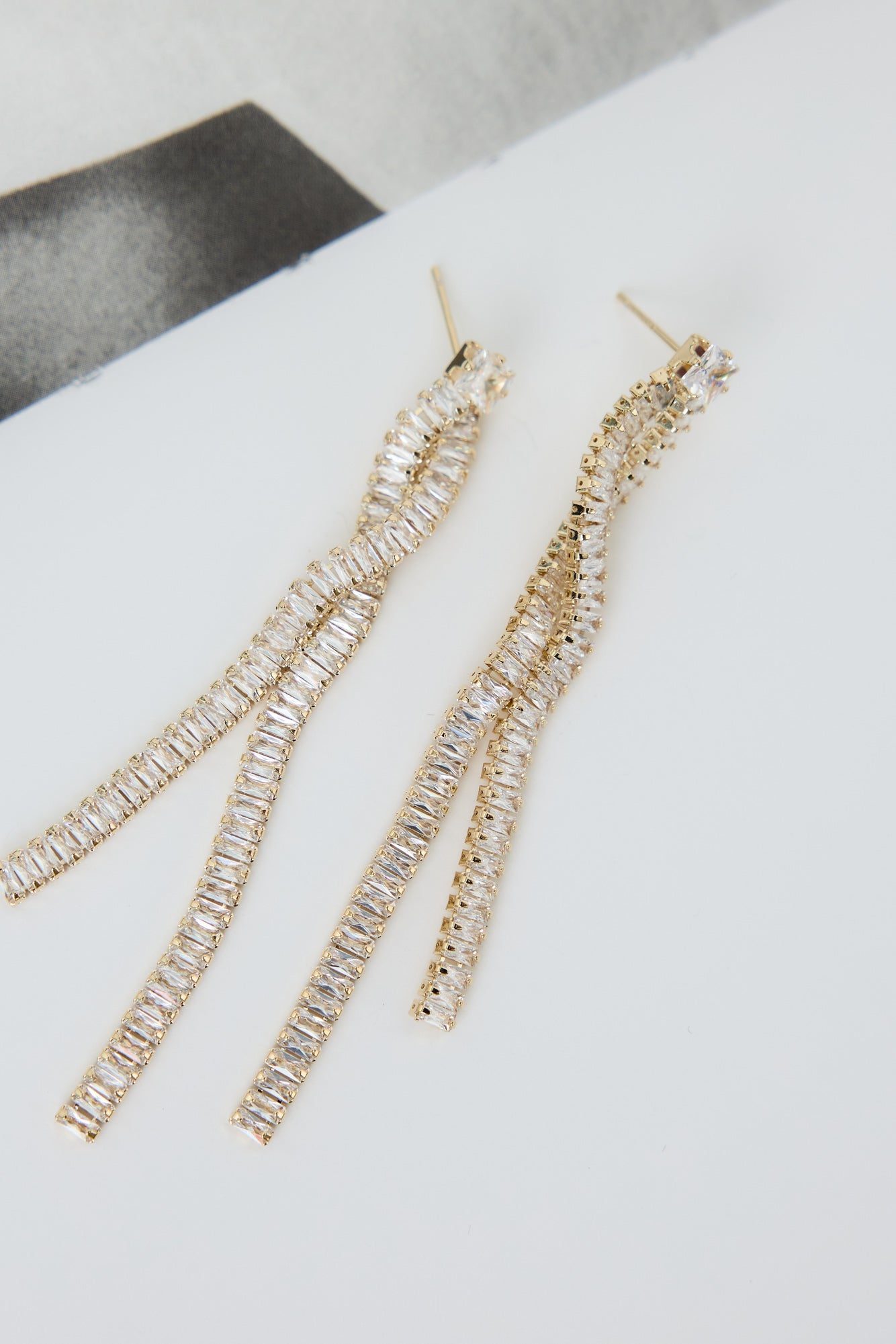 Vips Only Earrings Gold
