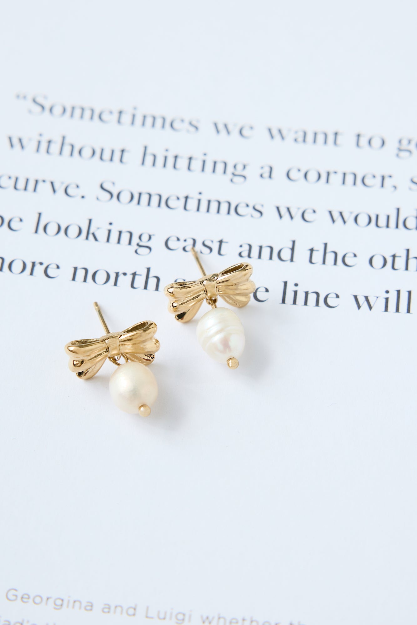 Wendy Earrings Gold