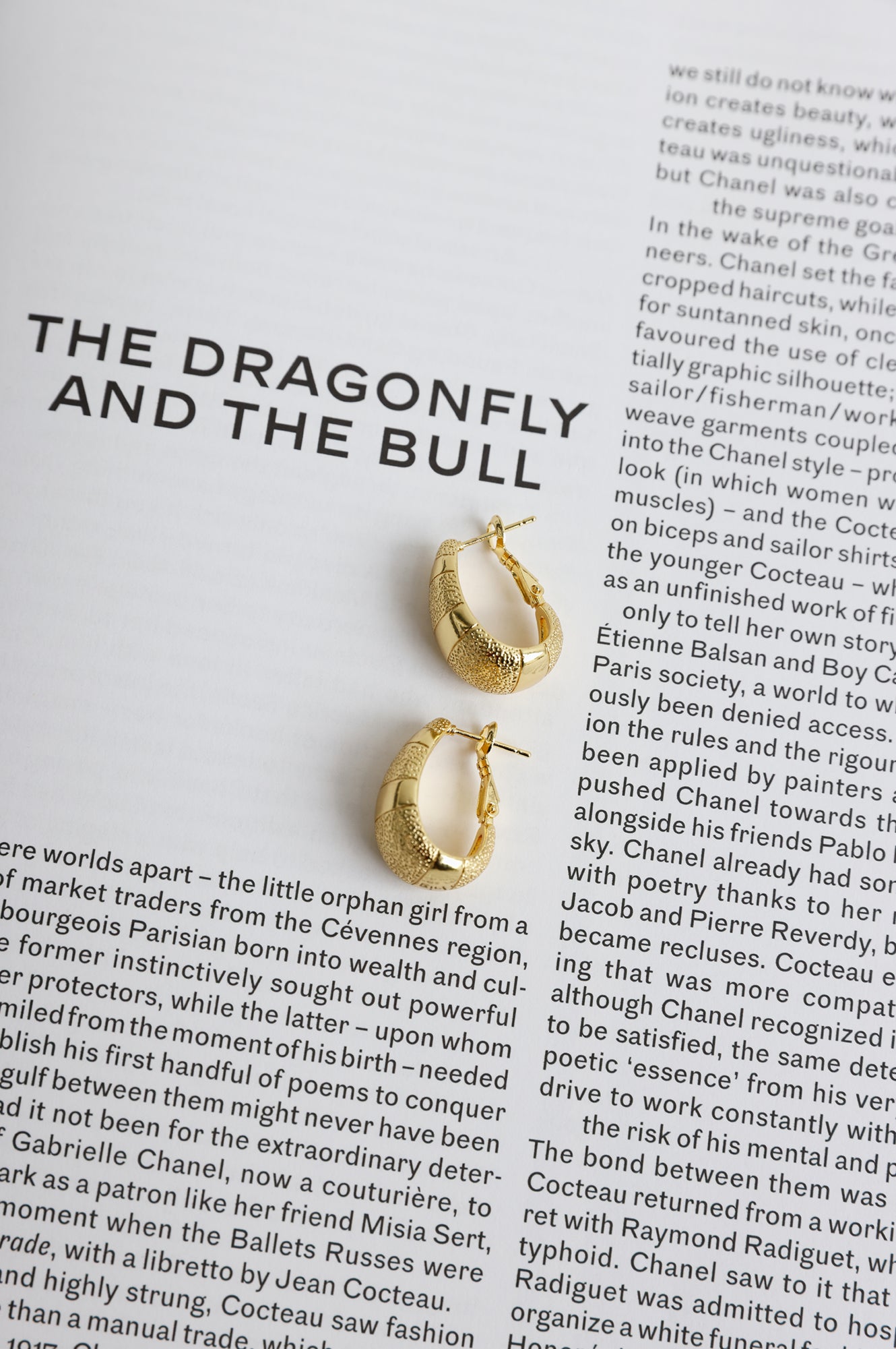 Power Moves Earrings Gold