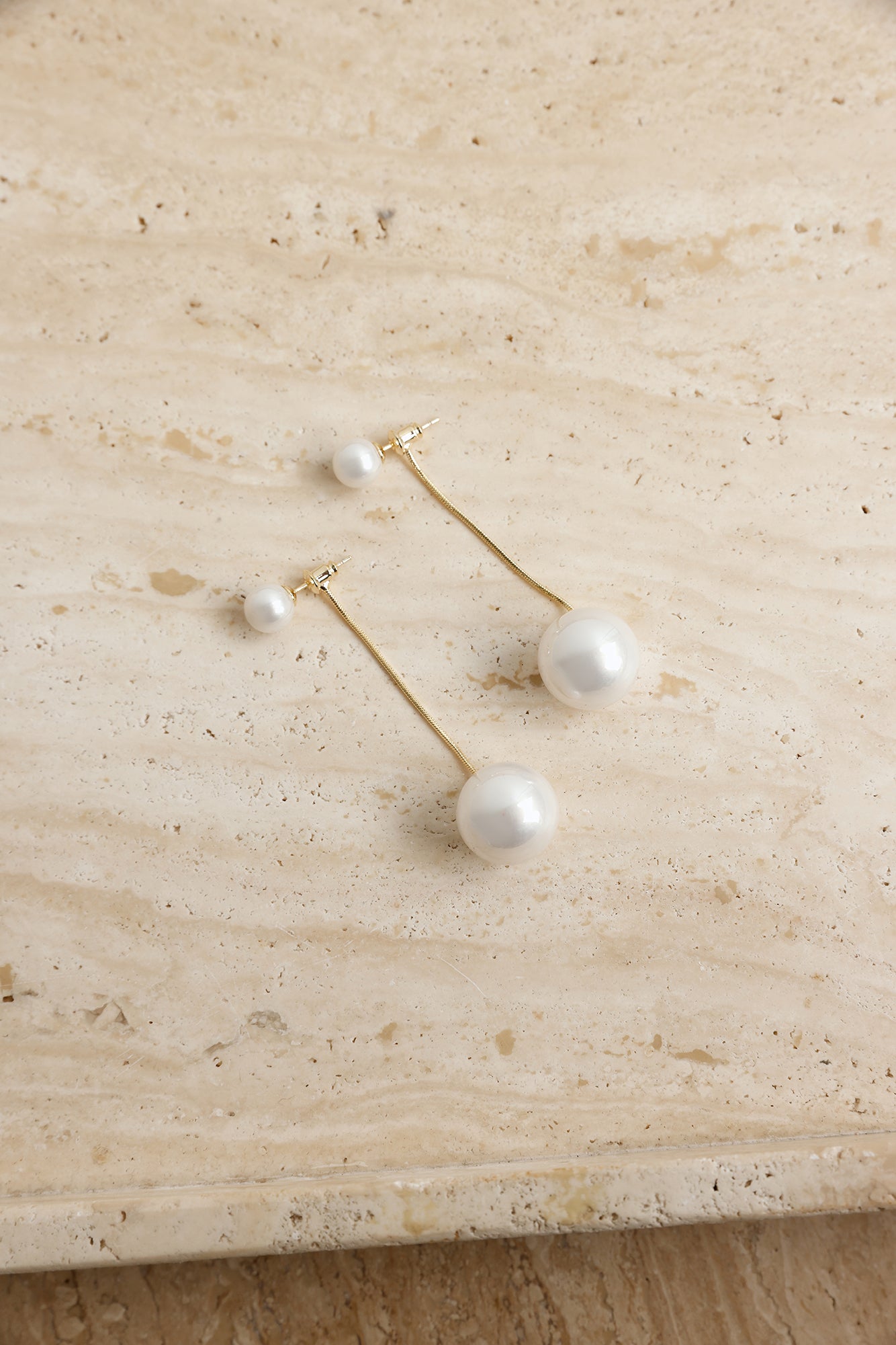 One To Want Earrings Gold