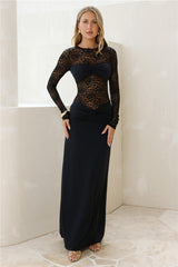Larna Sleeved Maxi Dress Black