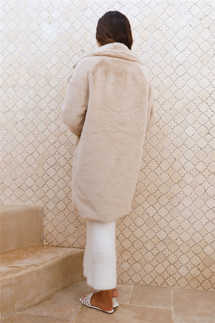 Plush Mode Faux Fur Coat Cream